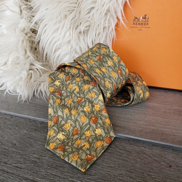 HERMÈS - Tie - Picture 3 of 16
